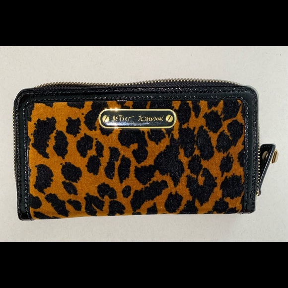 Betsey Johnson Handbags - BETSEY JOHNSON ANIMAL PRINT WALLET